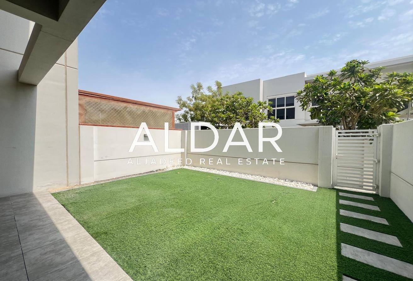Vacant | Well Maintained | Ready To Move photo 14
