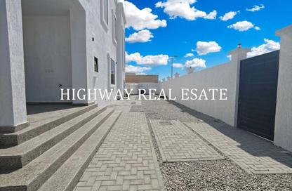 Villa - 4 - 6 for rent in Hoshi 1 - Hoshi - Al Badie - Sharjah