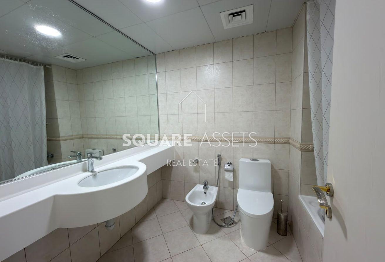 Stunning 4BR | Newly Renovated | Prime Location photo 23
