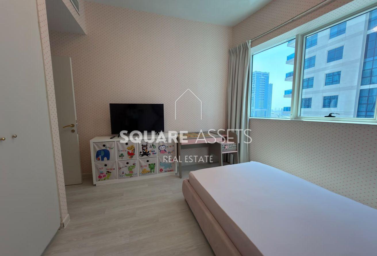 Stunning 4BR | Newly Renovated | Prime Location photo 14