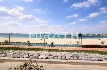 Villa - 4 Bedrooms - 5 Bathrooms for rent in Jumeirah 1 Villas - Jumeirah 1 - Jumeirah - Dubai