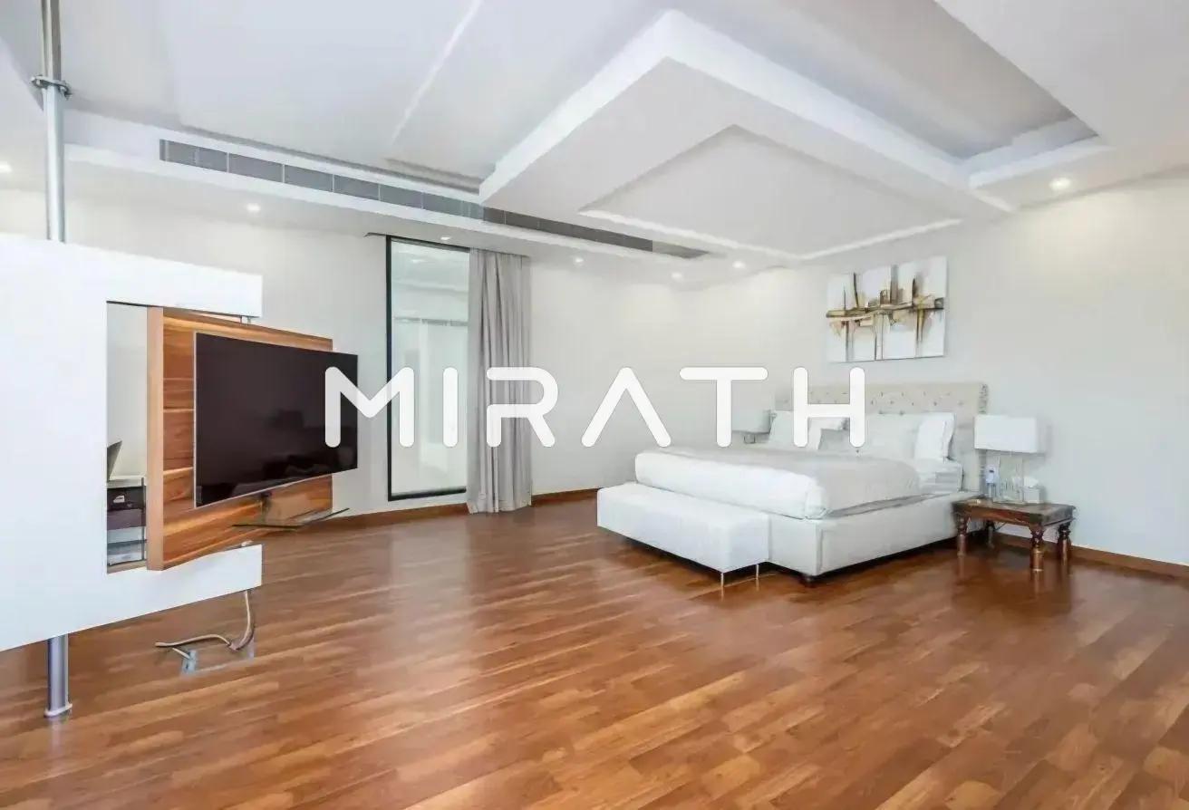 Modern 4BR Villa | Backyard Garden| Prime Location photo 12