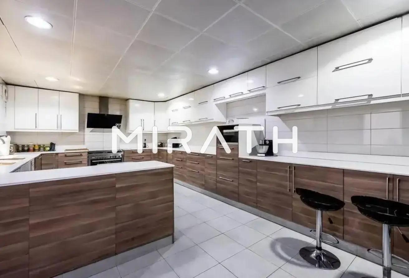 Modern 4BR Villa | Backyard Garden| Prime Location photo 10