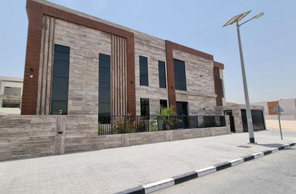 Villa - 5 - 7 for rent in Nad Al Sheba 1 - Nad Al Sheba - Dubai