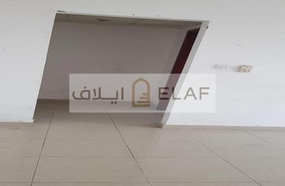 Apartment - 1 Bedroom - 2 Bathrooms for rent in Capital Tower - Al Majaz - Sharjah