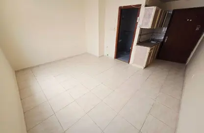 Apartment - Studio - 1 Bathroom for rent in Fire Station Road - Muwaileh - Sharjah