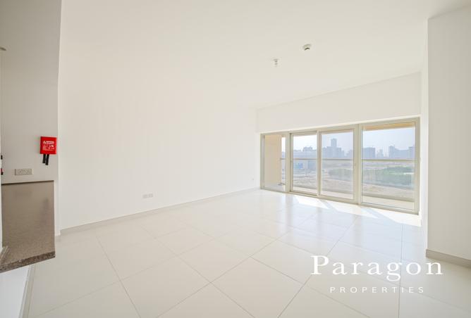 Best Location | 1 Month Free | Spacious photo 2