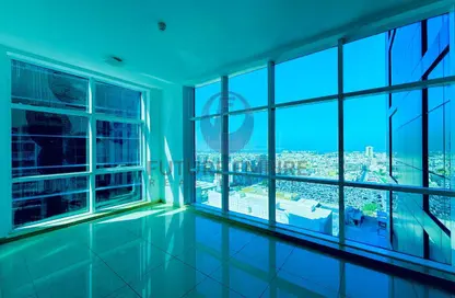 شقة - 2 غرف نوم - 3 حمامات للايجار في برج دوجا - شارع الشيخ زايد - دبي شقة - 2 غرف نوم - 3 حمامات للايجار في برج دوجا - شارع الشيخ زايد - دبي