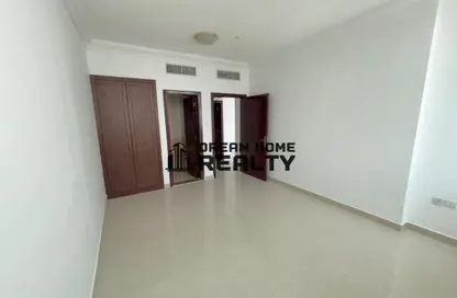 Apartment - 1 Bedroom - 2 Bathrooms for rent in Al Mamzar Plaza - Al Taawun Street - Al Taawun - Sharjah