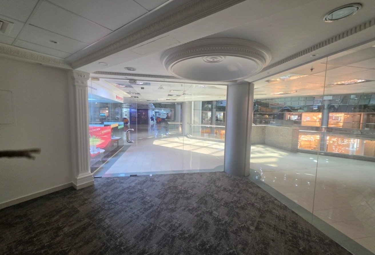 SPACIOUS RETAIL SHOP | PRIME LOCATION | OUD METHA