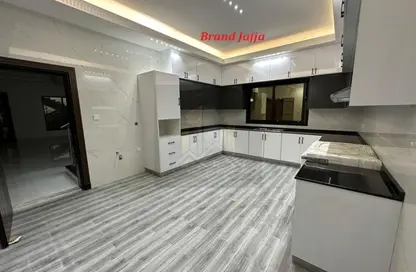 شقة - غرفة نوم - 1 حمام للايجار في فيلات مدينة خليفة آيه - مدينة خليفة أ - مدينة خليفة - أبوظبي