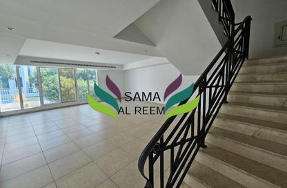 Villa - 4 - 5 for rent in Jumeirah 1 Villas - Jumeirah 1 - Jumeirah - Dubai