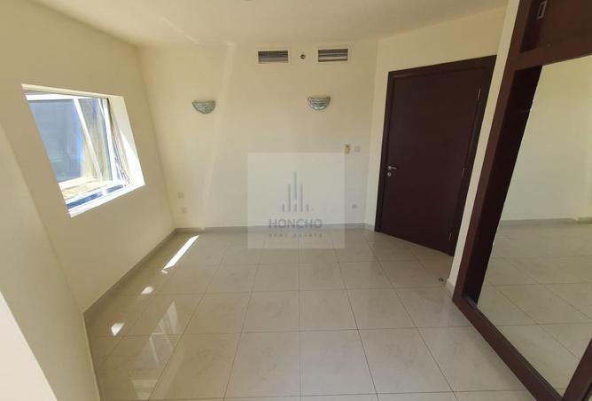 106851886 - Property Image 3