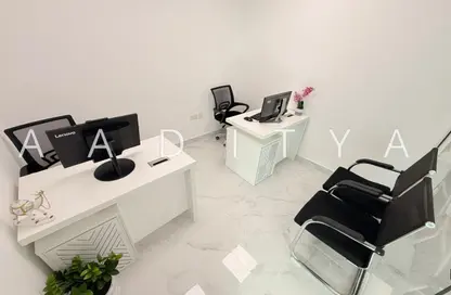 مكتب - غرفة نوم - 1 حمام للايجار في فاطمه محمد احمد بن سليمان - الرفاعة - بر دبي - دبي