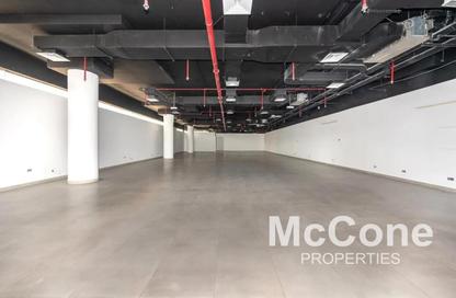 Retail - Studio - 1 for rent in Ruby Tower 2 - Umm Al Sheif - Dubai
