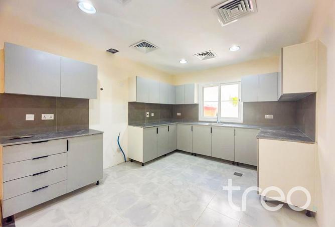104678130 - Property Image 2