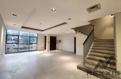 فيلا - 4 غرف نوم - 6 حمامات للايجار في فيلات كمفي - منطقة 11 - قرية جميرا الدائرية - دبي