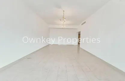 Apartment - 3 Bedrooms - 3 Bathrooms for rent in Emerald Mankhool 1 - Mankhool - Bur Dubai - Dubai