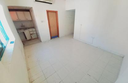 Apartment - Studio - 1 Bathroom for rent in Fire Station Road - Muwaileh - Sharjah