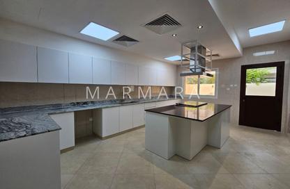Villa - 4 Bedrooms - 4 Bathrooms for rent in Jumeirah 3 Villas - Jumeirah 3 - Jumeirah - Dubai