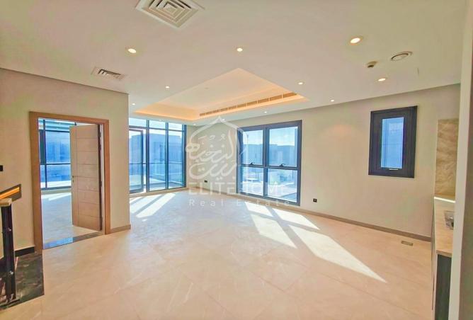 73877778 - Property Image 3