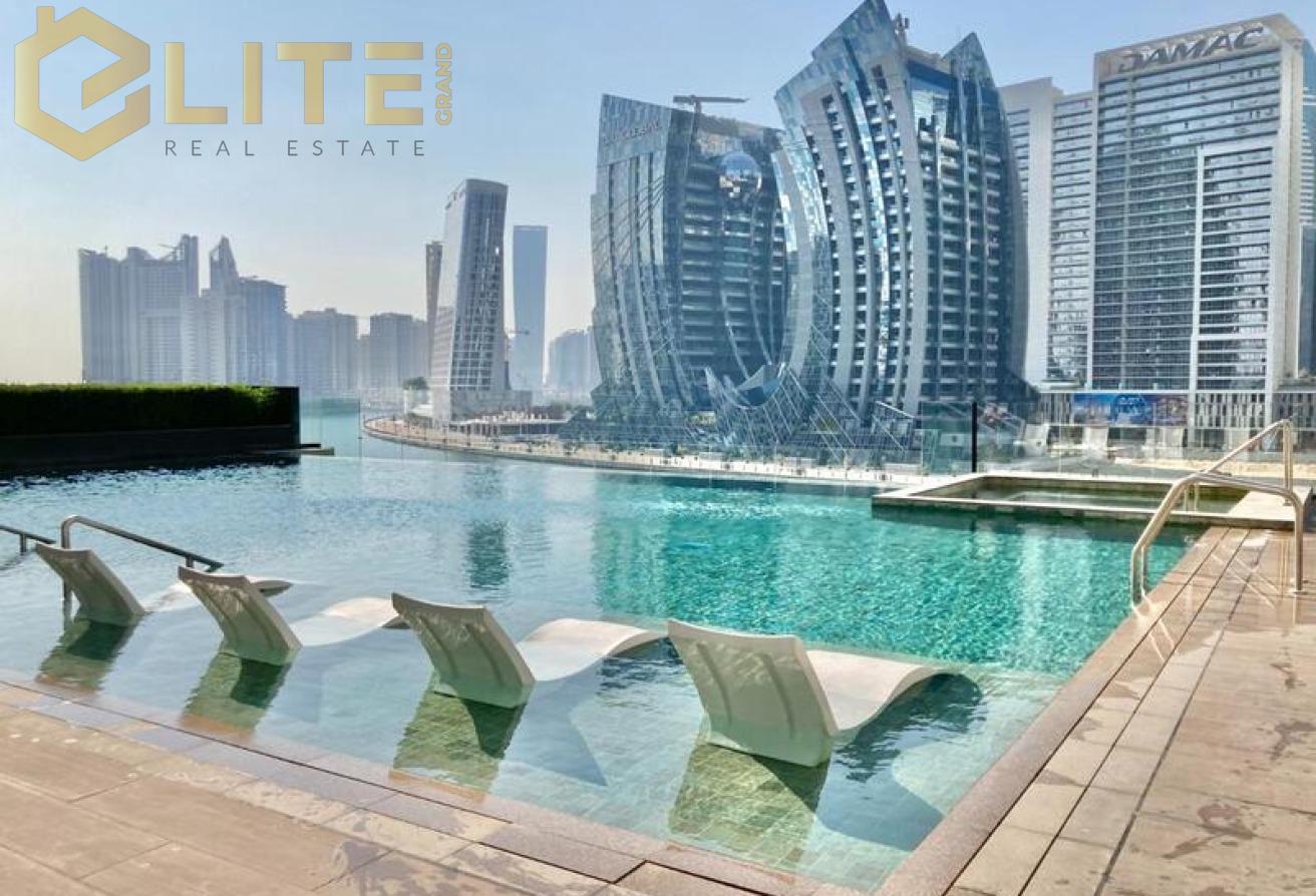 LUXURIOUS LIVING | CANAL & BURJ KHALIFA VIEW photo 20