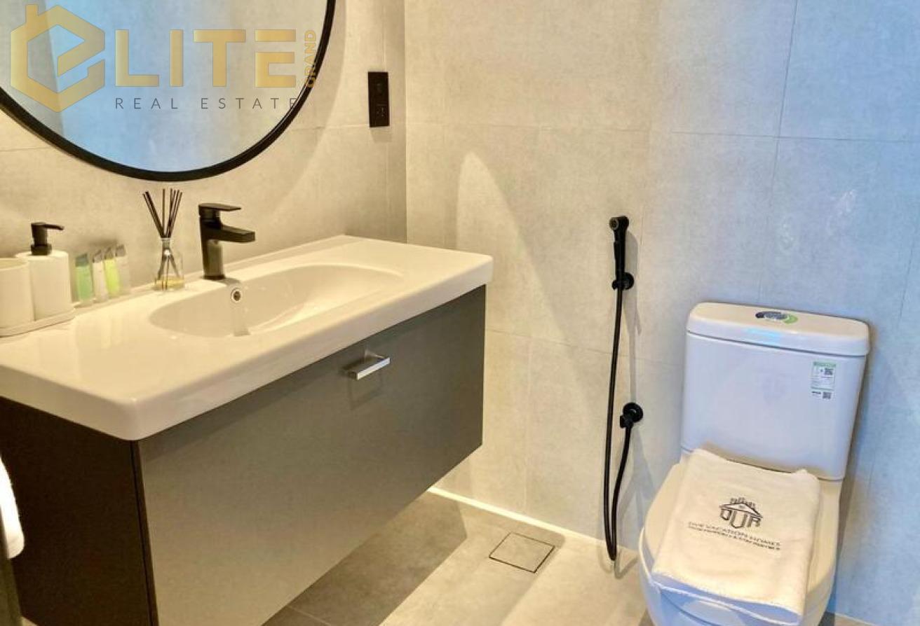 LUXURIOUS LIVING | CANAL & BURJ KHALIFA VIEW photo 15
