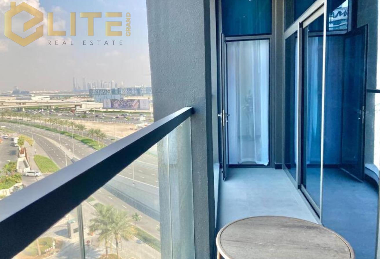 LUXURIOUS LIVING | CANAL & BURJ KHALIFA VIEW photo 18