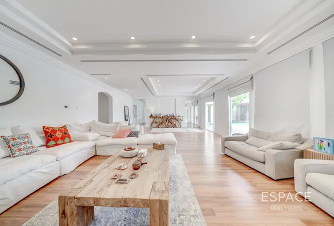 152364798 - Property Image 3