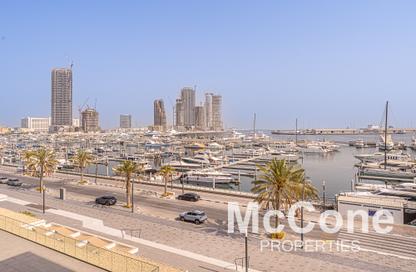 Apartment - 2 Bedrooms - 2 Bathrooms for rent in Seagate Building 2 - Seagate - Mina Rashid - Dubai