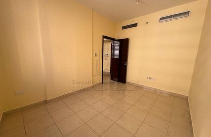 Apartment - 1 - 2 for rent in Tourist Club Area - Abu Dhabi