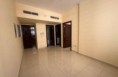 Apartment - 1 - 2 for rent in Tourist Club Area - Abu Dhabi