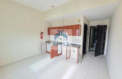 Apartment - Studio - 6 Bathrooms for rent in Muwailih Building - Muwaileh - Sharjah