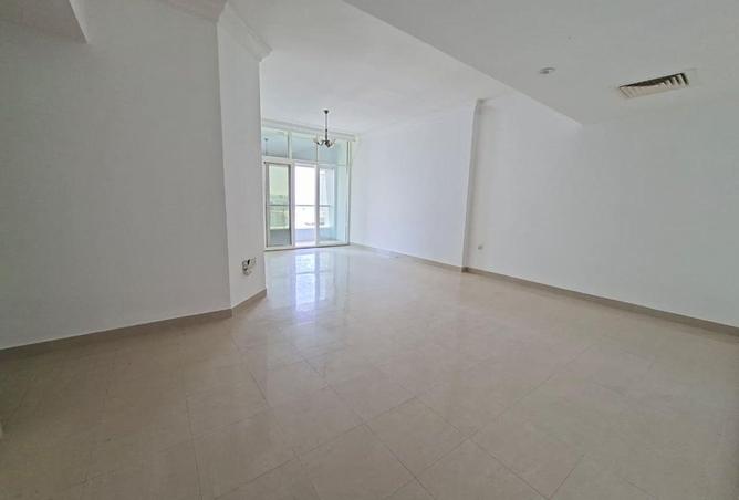 100837965 - Property Image 2