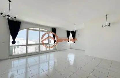 شقة - 3 غرف نوم - 4 حمامات للايجار في شارع السعادة - المشرف - أبوظبي