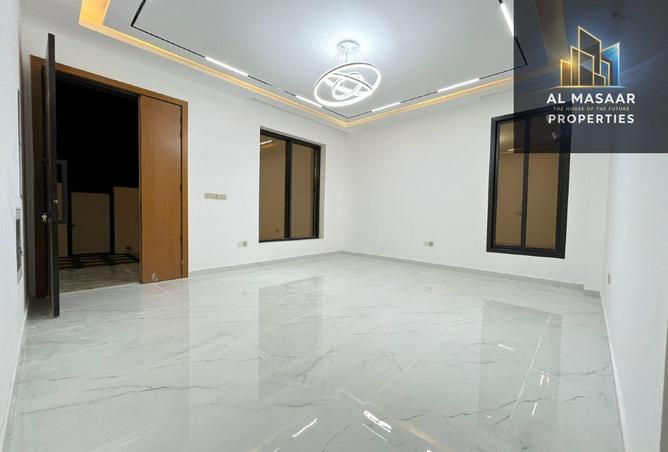130666038 - Property Image 3