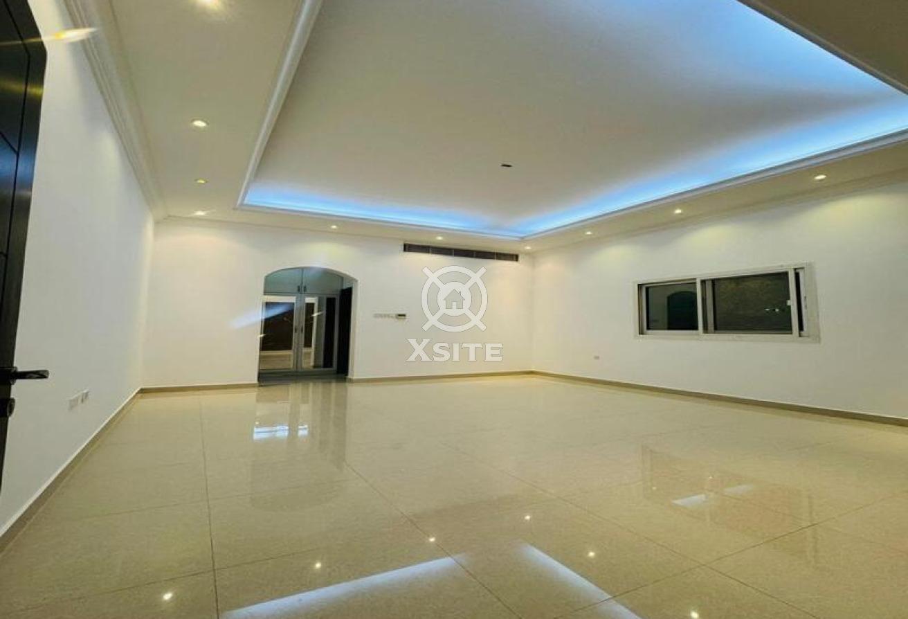 Independent 5 BR Villa|Prime Location|Huge Layout photo 5