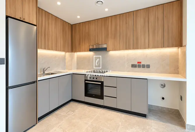 160111570 - Property Image 2