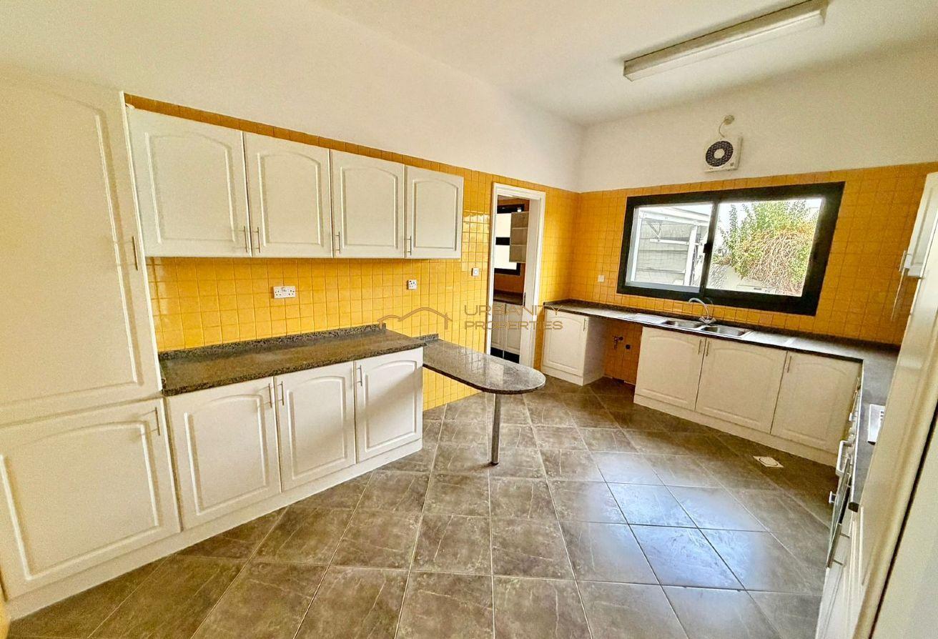 Stunning 5-Bed Villa for Rent in Jumeirah 3 photo 14