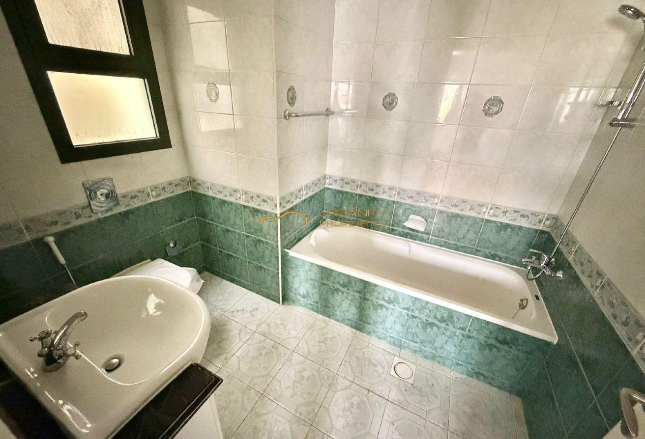 Stunning 5-Bed Villa for Rent in Jumeirah 3 photo 16