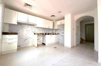 Villa - 2 Bedrooms - 3 Bathrooms for rent in Springs 11 - The Springs - Dubai