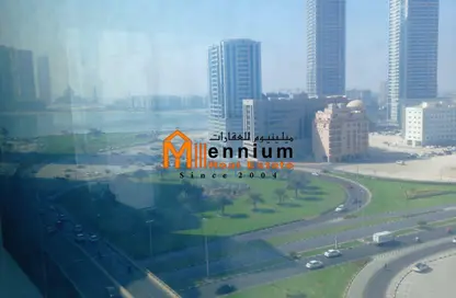 مكتب عمل جماعي - 6 غرف نوم - 4 حمامات للايجار في برج الدانا - المجاز 3 - المجاز - الشارقة