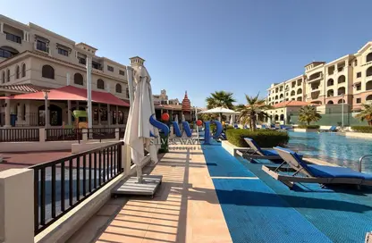 شقة - 2 غرف نوم - 4 حمامات للايجار في شور - مساكن اللؤلؤة في السعديات - جزيرة السعديات - أبوظبي