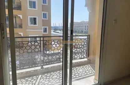شقة - غرفة نوم - 2 حمامات للبيع في اي سي 1- اماراتي - 10 - طراز إماراتي - المدينة العالمية - دبي