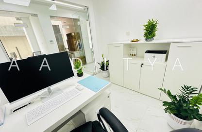 Office Space - Studio - 1 Bathroom for rent in Reem Residency - Al Karama - Dubai