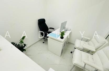 Office Space - Studio - 1 Bathroom for rent in Reem Residency - Al Karama - Dubai
