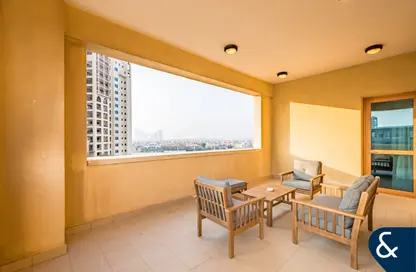 Apartment - 2 Bedrooms - 2 Bathrooms for sale in Marina Residences 6 - Marina Residences - Palm Jumeirah - Dubai