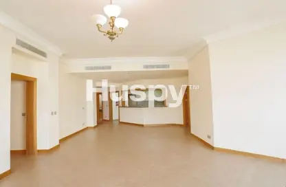 Apartment - 3 Bedrooms - 4 Bathrooms for sale in Al Msalli - Shoreline Apartments - Palm Jumeirah - Dubai