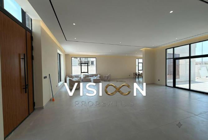 130213943 - Property Image 2