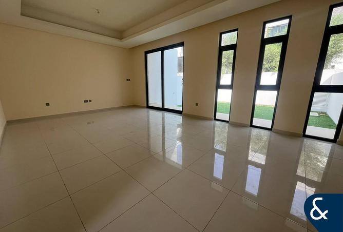 3-bed townhouse in Juniper · Vacant — photo 2